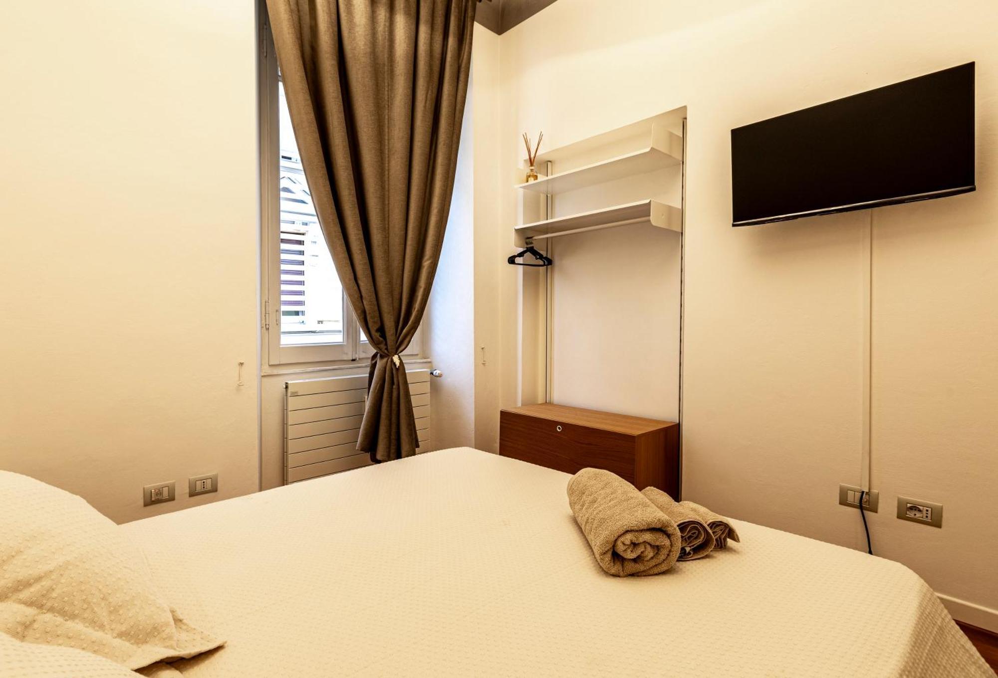 Manzoni 76 Apartment *